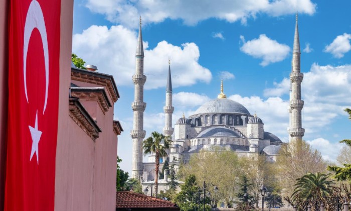 Wakacyjny planer: jak się przygotować do podróży do Turcji?